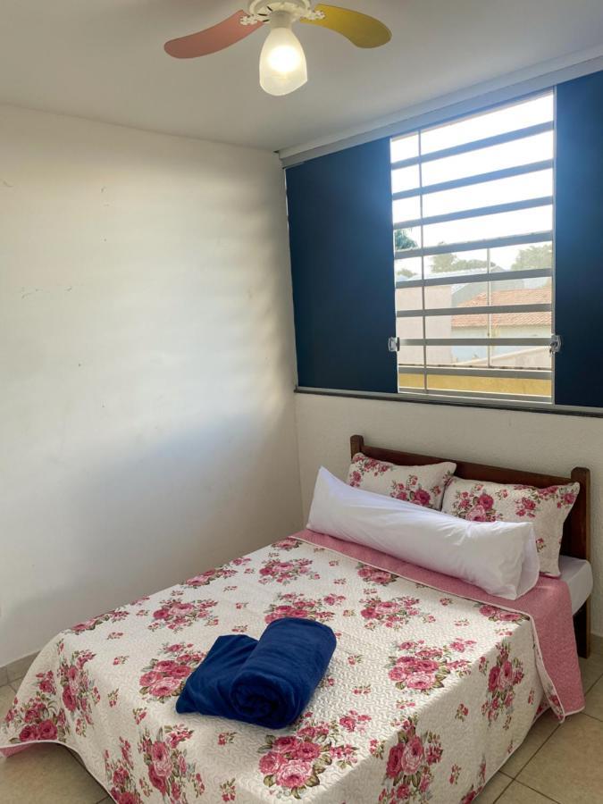 Apartamento confortável, completo e com garagem no parque atheneu Goiânia Quarto foto